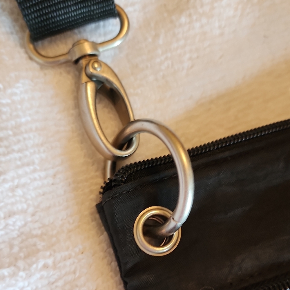 Baggallini Black Crossbody Bag with Timeless Design - Picture 5 of 13